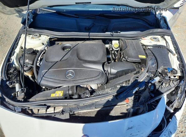 WDDSJ4EB0GN344695 2016 MERCEDES-BENZ CLA-CLASS White უკანა სალონის ხედი