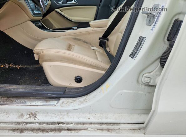 WDDSJ4EB0JN525626 2018 MERCEDES-BENZ CLA-CLASS White Vista del compartimento del motor