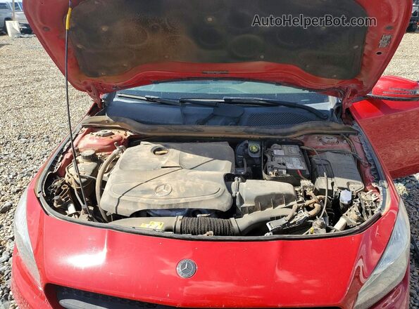 WDDSJ4EB0JN599242 2018 MERCEDES-BENZ CLA-CLASS Red Vista interior trasera