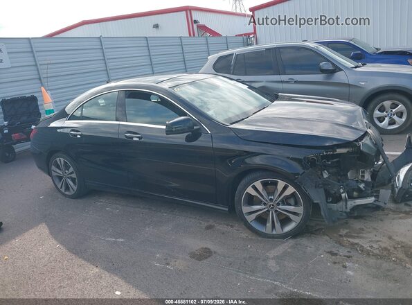 WDDSJ4EB0KN775806 2019 MERCEDES-BENZ CLA 250 Black Սալոնի 360 աստիճան տեսք