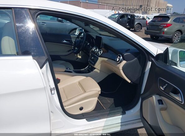 WDDSJ4EB1JN696112 2018 MERCEDES-BENZ CLA 250 White Front interior view