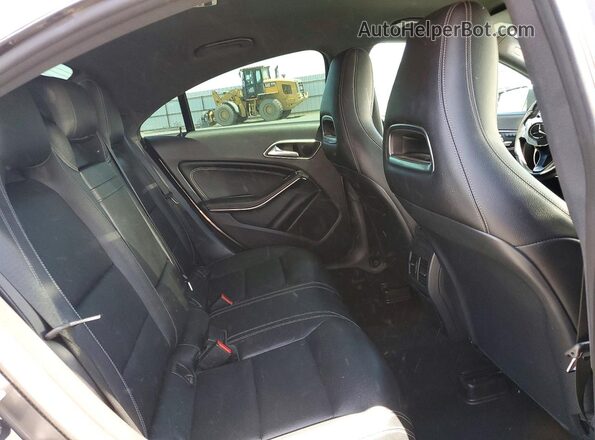 WDDSJ4EB1KN711077 2019 MERCEDES-BENZ CLA-CLASS Silver Հետևի նստատեղերի տեսք
