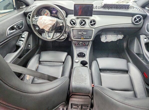WDDSJ4EB2GN346772 2016 MERCEDES-BENZ CLA-CLASS Black Vista del salpicadero