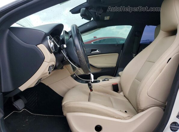 WDDSJ4EB2GN357321 2016 MERCEDES-BENZ CLA-CLASS White Front interior view