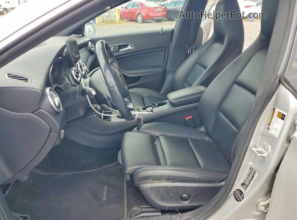 WDDSJ4EB2JN538118 2018 MERCEDES-BENZ CLA-CLASS Silver წინა სალონის ხედი