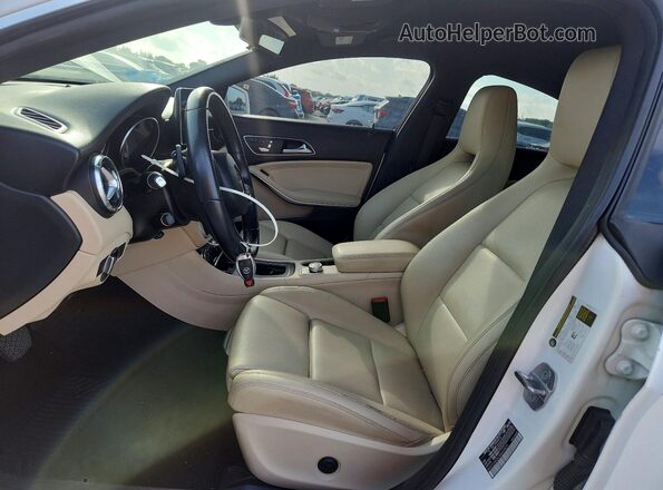 WDDSJ4EB2JN669825 2018 MERCEDES-BENZ CLA-CLASS White Սալոնի դիմացի տեսք