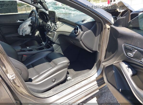 WDDSJ4EB2KN721486 2019 MERCEDES-BENZ CLA 250 Gray წინა სალონის ხედი