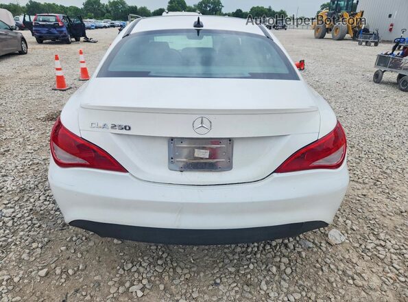 WDDSJ4EB2KN752236 2019 MERCEDES-BENZ CLA-CLASS White Հետևի տեսք