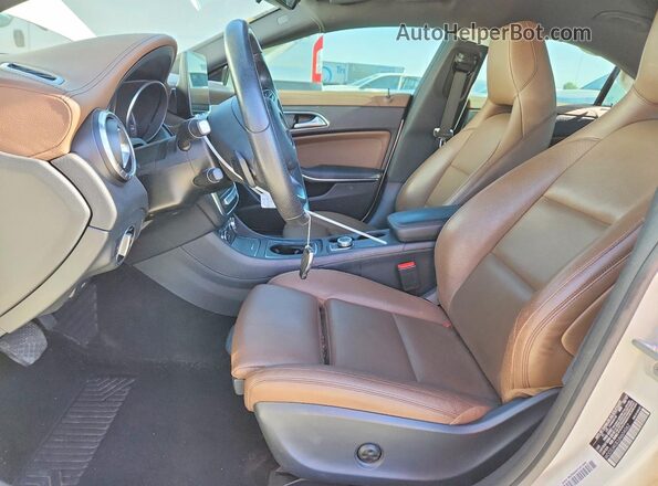 WDDSJ4EB3JN604062 2018 MERCEDES-BENZ CLA-CLASS White Սալոնի դիմացի տեսք