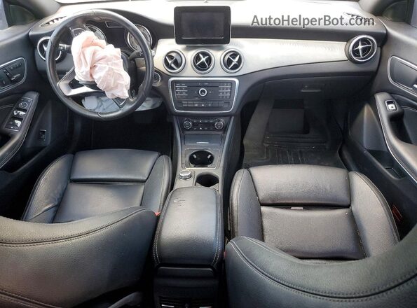 WDDSJ4EB4GN322246 2016 MERCEDES-BENZ CLA-CLASS Black Widok deski rozdzielczej