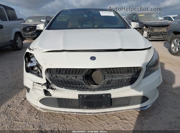 WDDSJ4EB4JN550609 2018 MERCEDES-BENZ CLA 250 White Widok zestawu wskaźników
