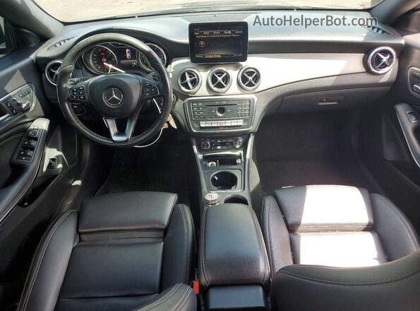 WDDSJ4EB4JN562677 2018 MERCEDES-BENZ CLA-CLASS Black Առջևի վահանակի տեսք