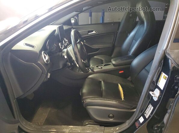 WDDSJ4EB5GN298958 2016 MERCEDES-BENZ CLA-CLASS Black Вид салону спереду