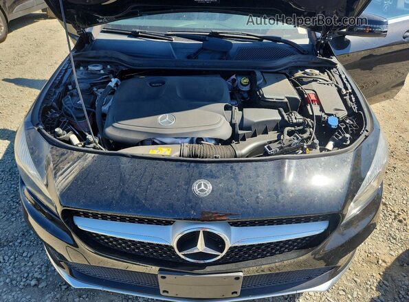 WDDSJ4EB5JN581867 2018 MERCEDES-BENZ CLA-CLASS Black Вид задньої частини салону