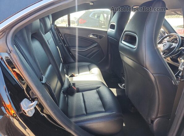 WDDSJ4EB5JN581867 2018 MERCEDES-BENZ CLA-CLASS Black Вид задніх сидінь