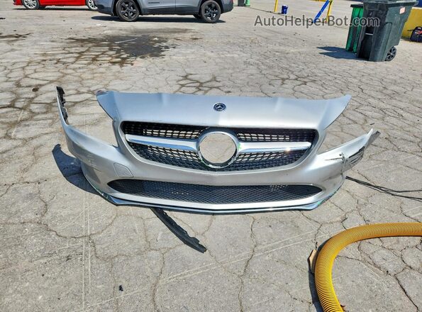 WDDSJ4EB5JN587913 2018 MERCEDES-BENZ CLA-CLASS Gray Vista del compartimento del motor