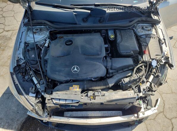 WDDSJ4EB5JN587913 2018 MERCEDES-BENZ CLA-CLASS Gray Vista interior trasera
