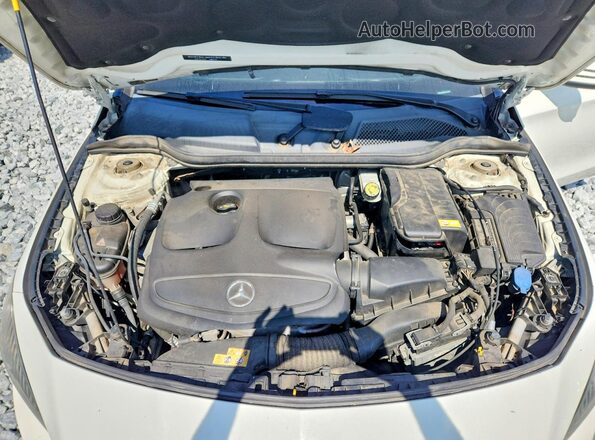 WDDSJ4EB6GN380696 2016 MERCEDES-BENZ CLA-CLASS White Rear interior view