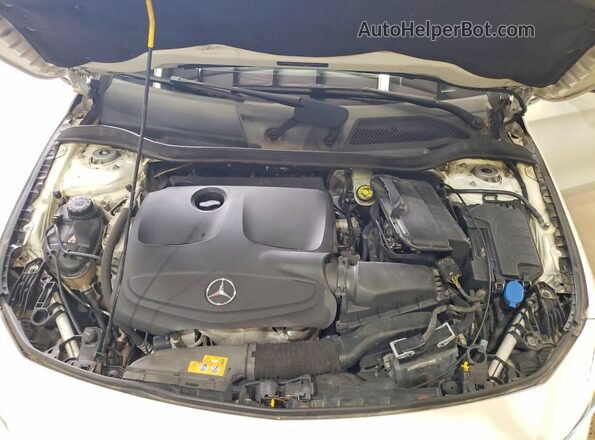 WDDSJ4EB6JN534119 2018 MERCEDES-BENZ CLA-CLASS White Вид задньої частини салону
