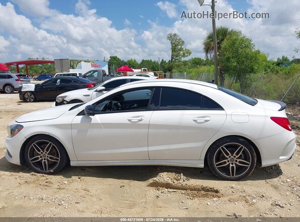 WDDSJ4EB7JN644872 2018 MERCEDES-BENZ CLA 250 White Widok wnętrza 360 stopni