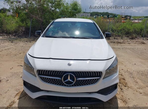 WDDSJ4EB7JN644872 2018 MERCEDES-BENZ CLA 250 White Widok zestawu wskaźników