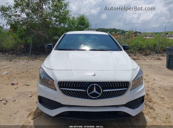 WDDSJ4EB7JN644872 2018 MERCEDES-BENZ CLA 250 White Widok z przodu