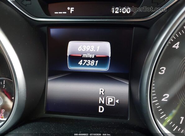WDDSJ4EB7KN760249 2019 MERCEDES-BENZ CLA 250 Black Widok wnętrza 360 stopni