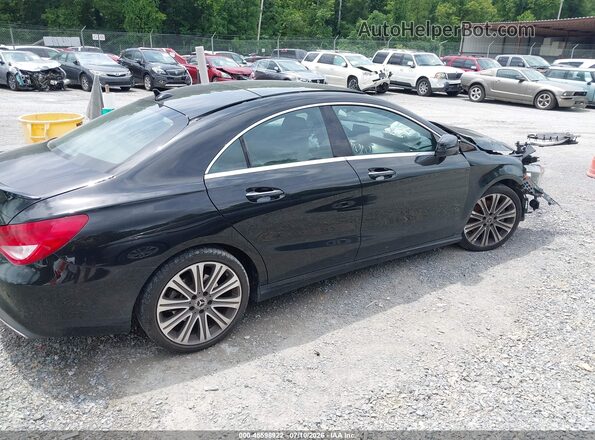 WDDSJ4EB7KN760249 2019 MERCEDES-BENZ CLA 250 Black Widok zestawu wskaźników