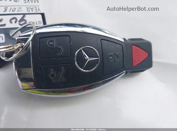 WDDSJ4EB8JN631337 2018 MERCEDES-BENZ CLA 250 Black Widok deski rozdzielczej