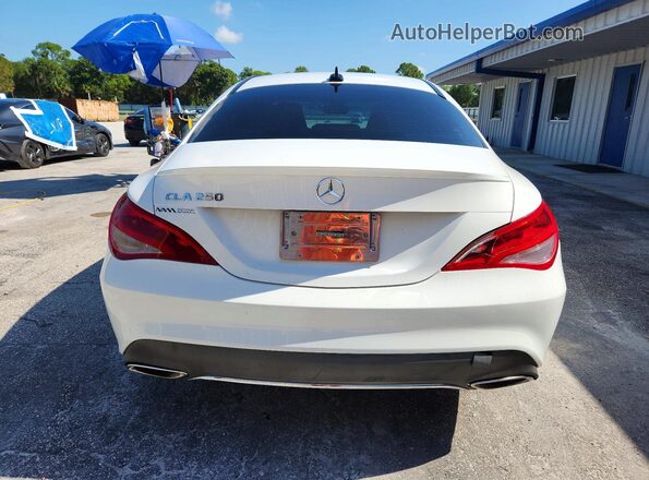 WDDSJ4EB8JN680490 2018 MERCEDES-BENZ CLA-CLASS White Հետևի տեսք
