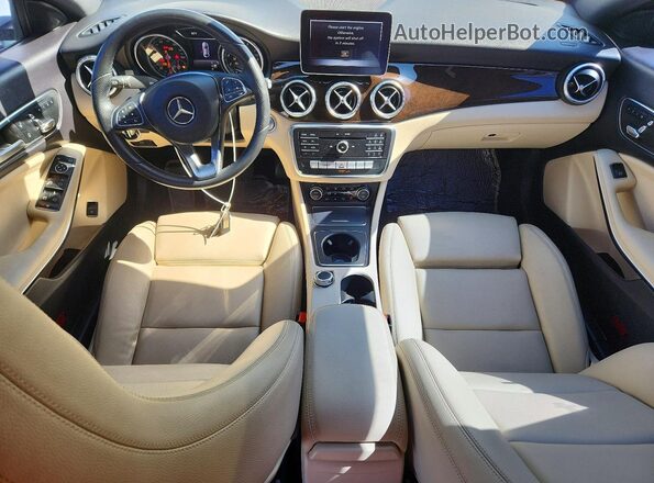 WDDSJ4EB8JN680490 2018 MERCEDES-BENZ CLA-CLASS White Առջևի վահանակի տեսք