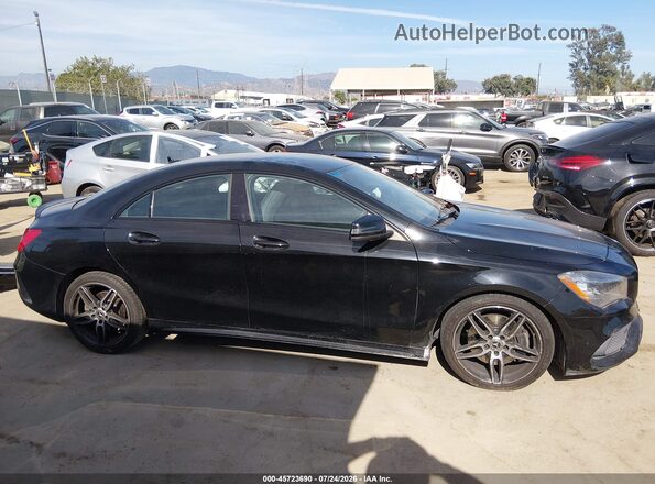 WDDSJ4EB8KN699137 2019 MERCEDES-BENZ CLA 250 Черный Вид щитка приборов