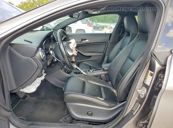 WDDSJ4EB9GN327832 2016 MERCEDES-BENZ CLA-CLASS Gray Вид салону спереду
