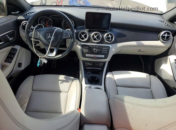 WDDSJ4EB9JN574985 2018 MERCEDES-BENZ CLA-CLASS White Vista del salpicadero