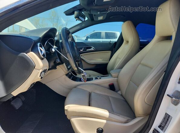 WDDSJ4EB9KN715149 2019 MERCEDES-BENZ CLA-CLASS White Вид салону спереду