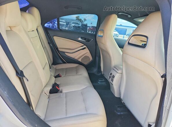 WDDSJ4EB9KN715149 2019 MERCEDES-BENZ CLA-CLASS White Вид задніх сидінь