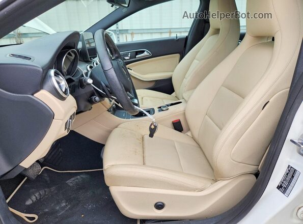 WDDSJ4EB9KN724420 2019 MERCEDES-BENZ CLA-CLASS White Սալոնի դիմացի տեսք