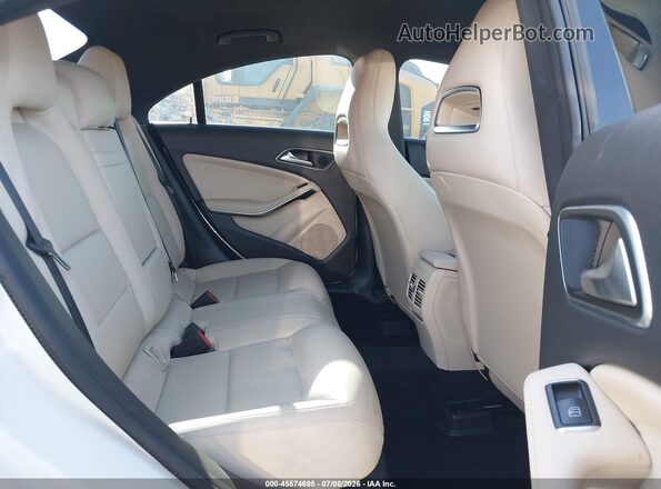 WDDSJ4EB9KN766943 2019 MERCEDES-BENZ CLA 250 White Вид наклейки з VIN-кодом