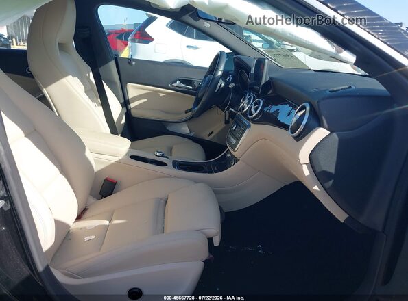 WDDSJ4EBXJN526203 2018 MERCEDES-BENZ CLA 250 Black Front interior view