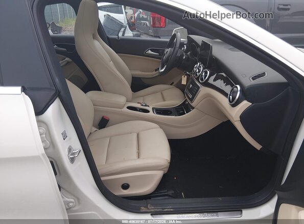 WDDSJ4GB2HN457207 2017 MERCEDES-BENZ CLA 250 White წინა სალონის ხედი