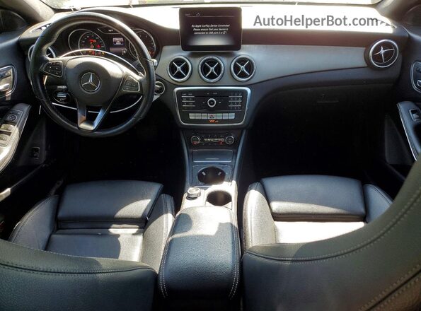 WDDSJ4GB2KN722845 2019 MERCEDES-BENZ CLA-CLASS Black Widok deski rozdzielczej