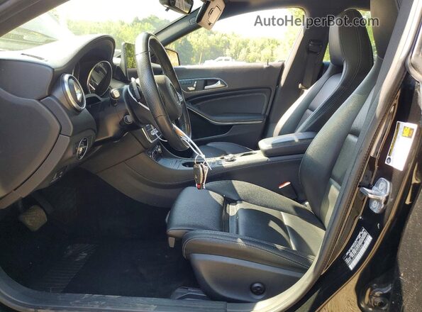 WDDSJ4GB2KN722845 2019 MERCEDES-BENZ CLA-CLASS Black Widok wnętrza z przodu