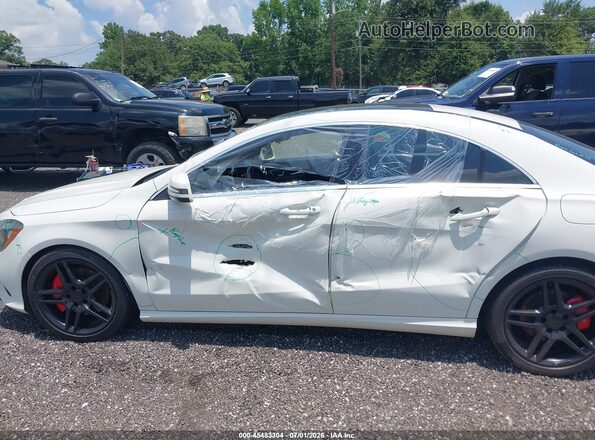 WDDSJ4GB4HN484831 2017 MERCEDES-BENZ CLA 250 White Widok wnętrza 360 stopni