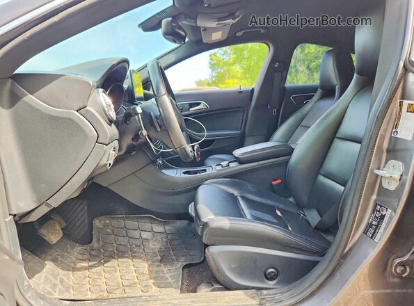 WDDSJ4GB5GN367273 2016 MERCEDES-BENZ CLA-CLASS Gray Front interior view