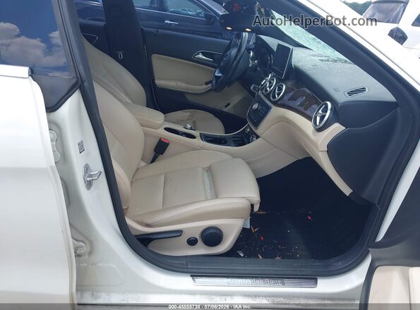 WDDSJ4GB6GN358596 2016 MERCEDES-BENZ CLA 250 White Front interior view