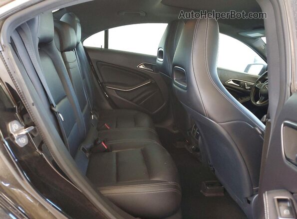 WDDSJ4GB7KN699725 2019 MERCEDES-BENZ CLA-CLASS Black Вид задніх сидінь