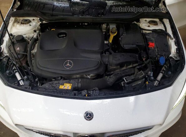 WDDSJ4GB8JN634896 2018 MERCEDES-BENZ CLA-CLASS White Вид задньої частини салону