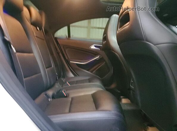 WDDSJ4GB8JN634896 2018 MERCEDES-BENZ CLA-CLASS White Вид задніх сидінь