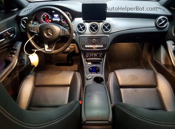 WDDSJ4GB8JN634896 2018 MERCEDES-BENZ CLA-CLASS White Вид панелі приладів
