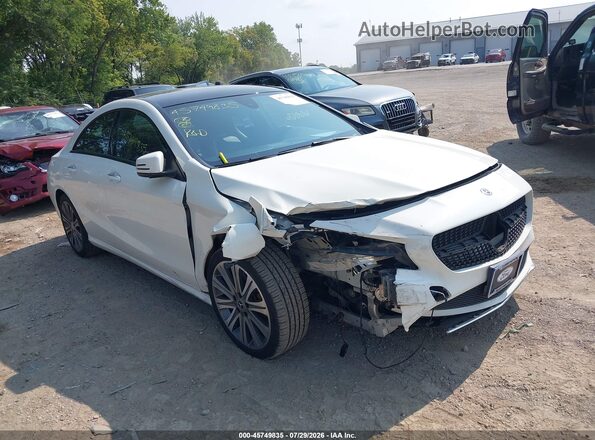 WDDSJ4GB9JN593484 2018 MERCEDES-BENZ CLA 250 White Widok z przodu